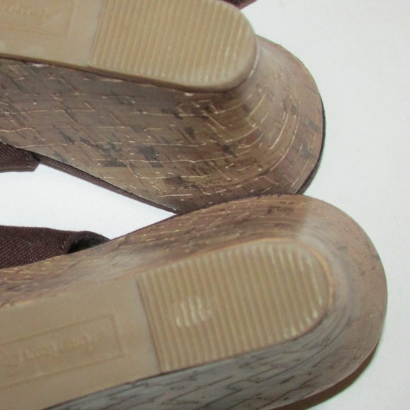 American Eagle cork wedge brown fabric sandals 7 - Picture 8 of 8